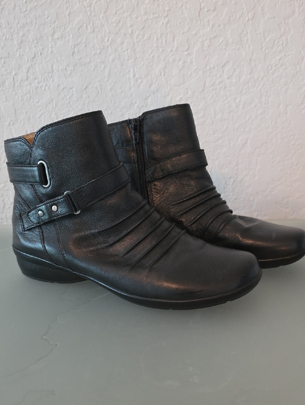 Naturalizer Cassini Black Ankle Booties Size 9.5